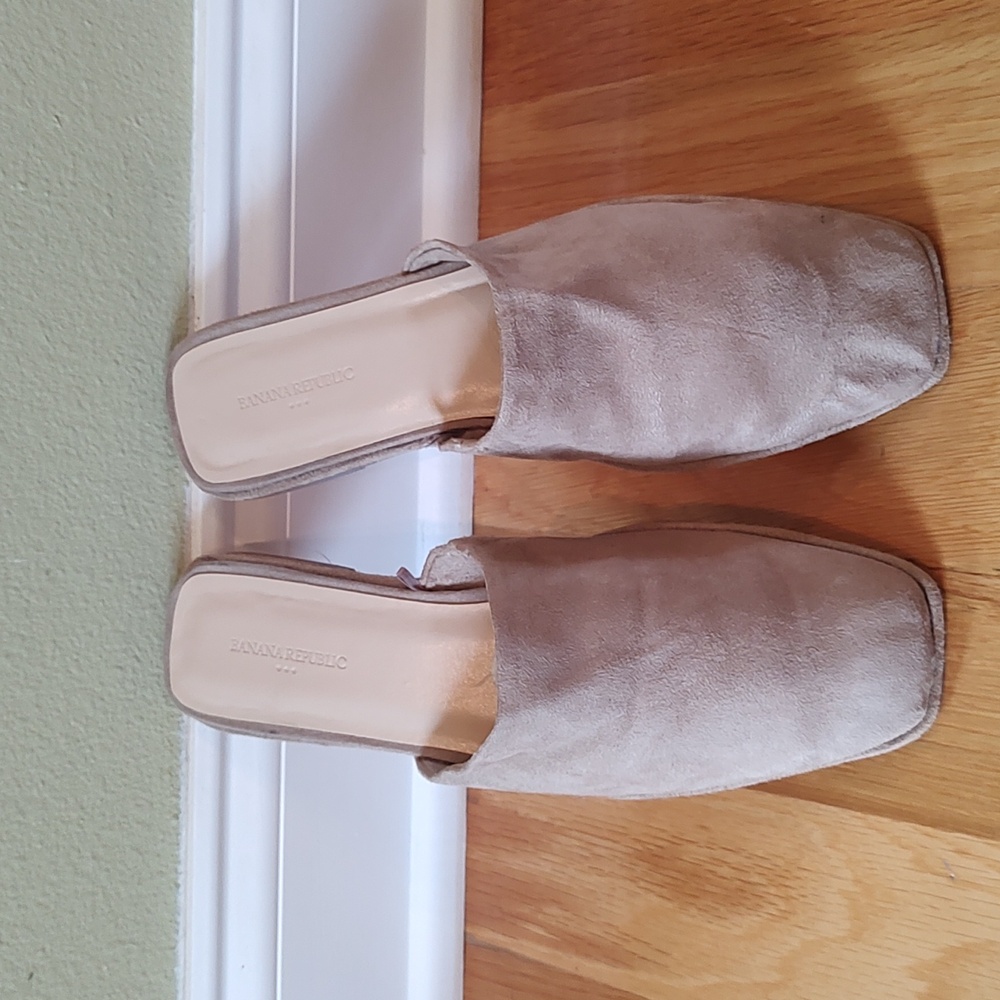 Banana Republic Mules